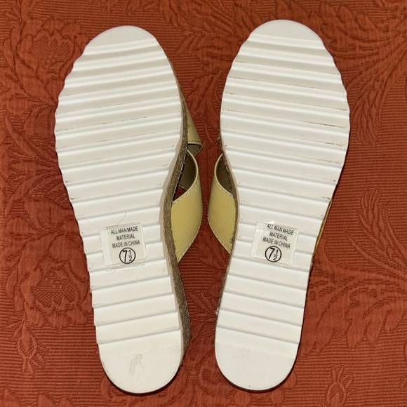 SODA: Platform Sandals, Size: 7.5 - Picture 8 of 10